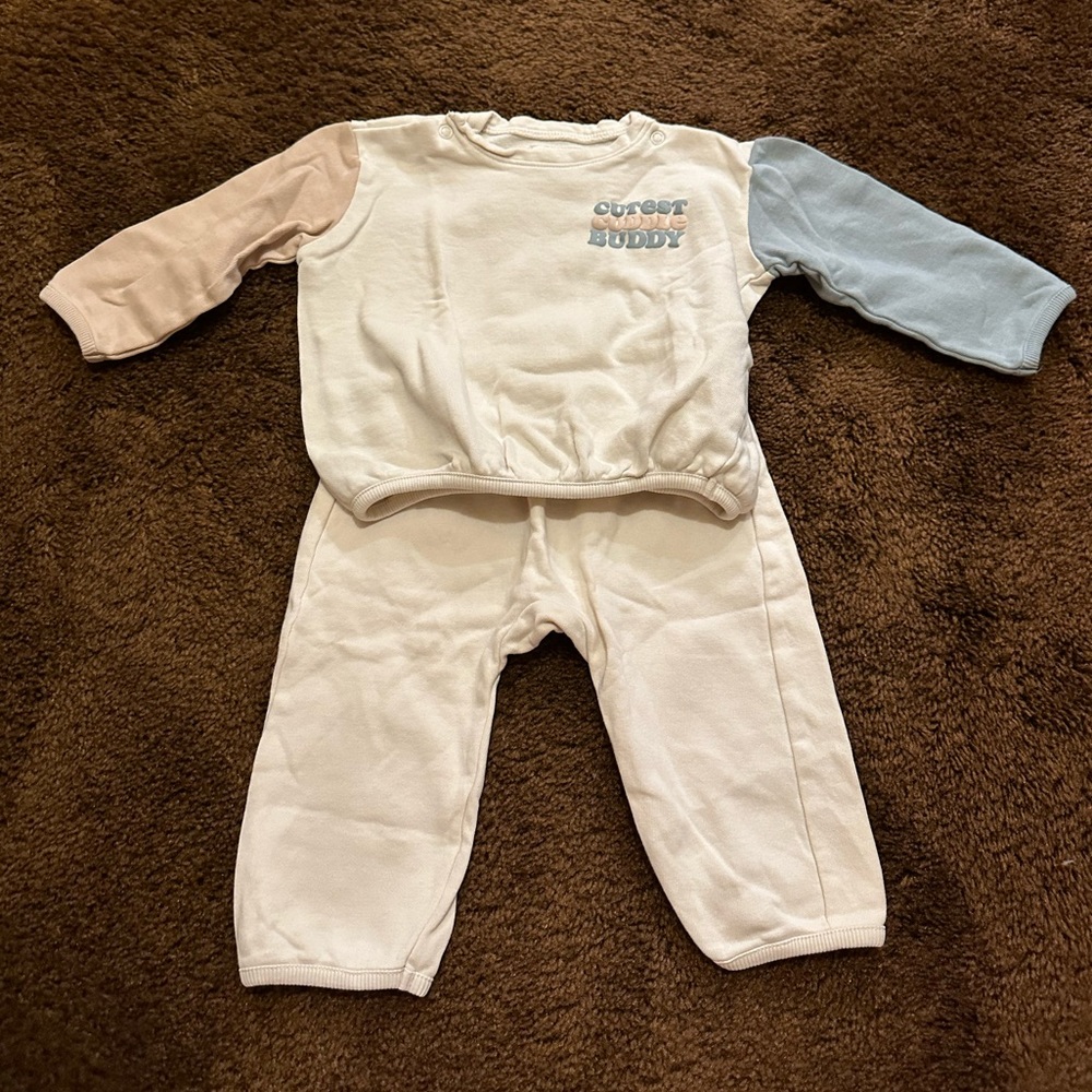 H&M beige color block baby “cuddle buddy” set organic cotton
